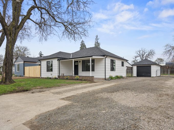 309 N Columbus Ave 1 | Martin Outdoor Property Group