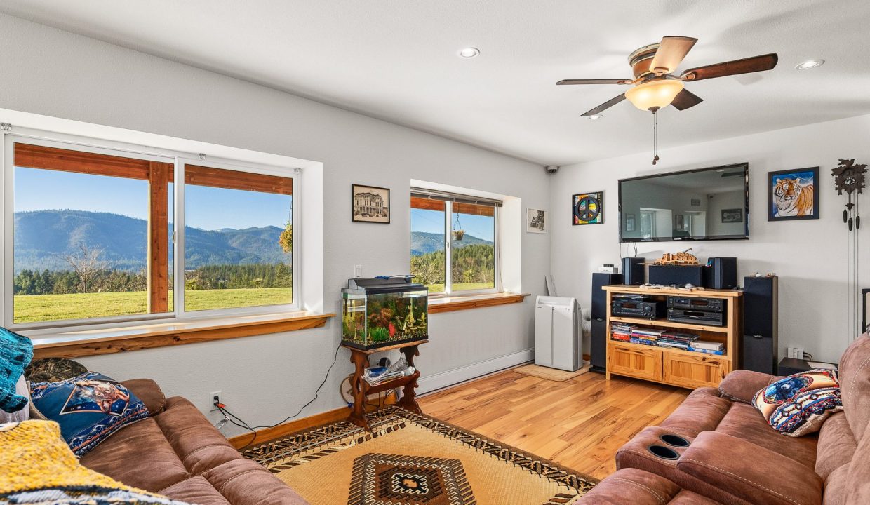 375 Crickett Ln (27)