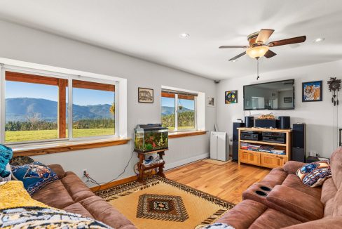 375 Crickett Ln (27)