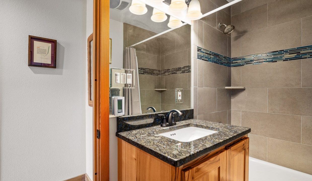 375 Crickett Ln (30)