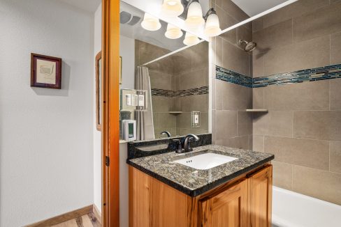 375 Crickett Ln (30)