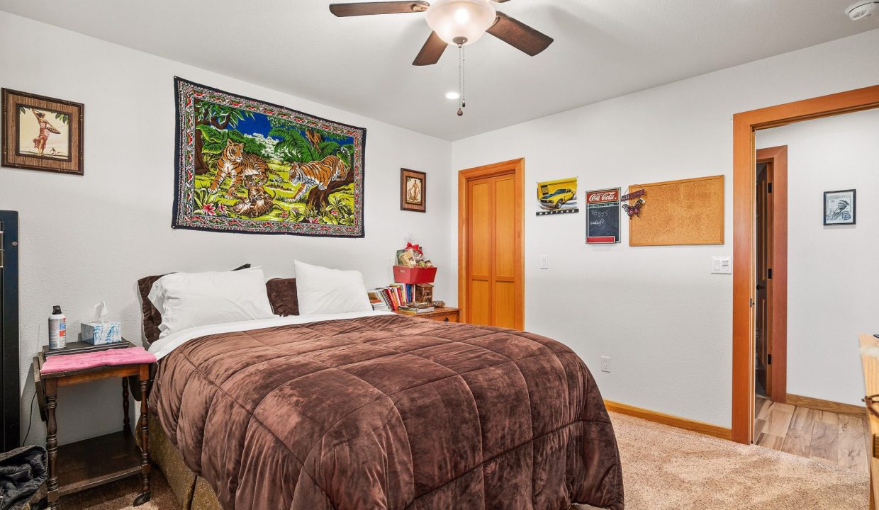 375 Crickett Ln (32)