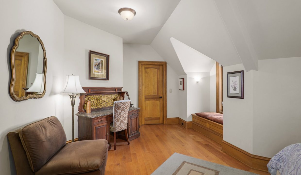 3998LittleApplegate40