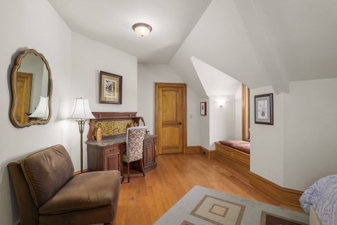 3998LittleApplegate40