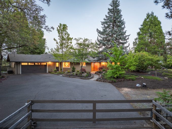 51 1 | Martin Outdoor Property Group